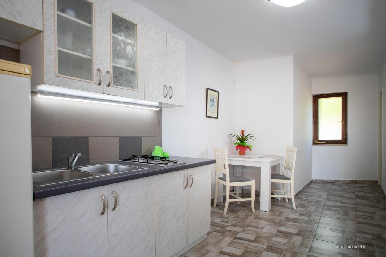 Apartman Luka Rovinj Exterior photo